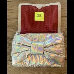 Stella & Dot Silver Make Up Bag New